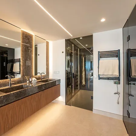 Cabo Bermejo Luxe - Luxury 3 Bedroom Sea Front Estepona