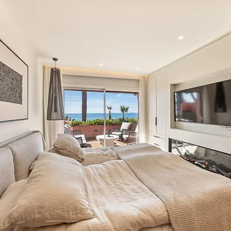 Cabo Bermejo Luxe - Luxury 3 Bedroom Sea Front * Estepona