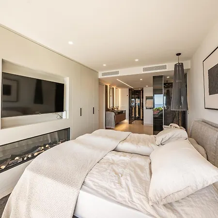 Daire Cabo Bermejo Luxe - Luxury 3 Bedroom Sea Front Estepona
