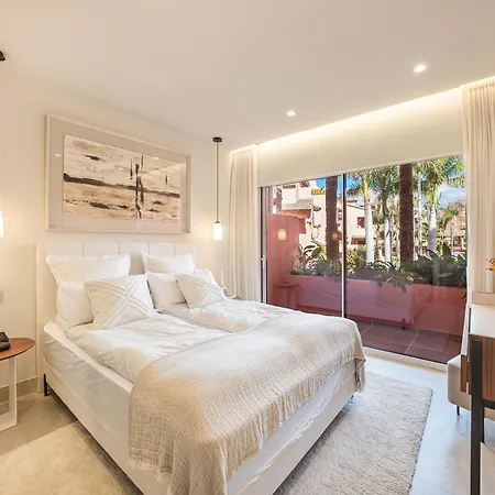 Daire Cabo Bermejo Luxe - Luxury 3 Bedroom Sea Front Estepona